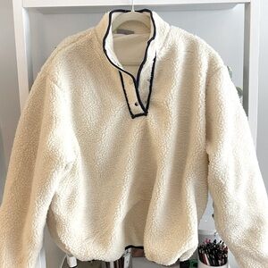 BRAND NEW Parke teddy pullover fleece - size L/XL in Cream